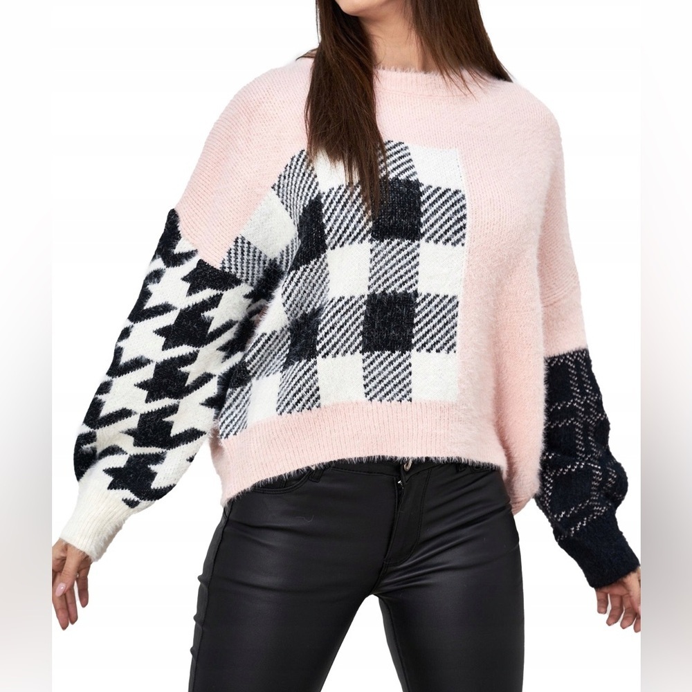 Miracle Soft Pink FUZZY SWEATER WITH HOUNDSTOOTH AND PLAID PATTERN, SIZE S/M